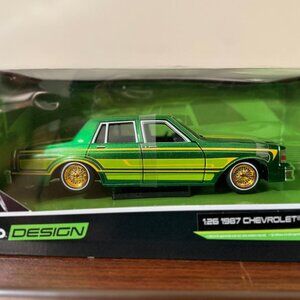 1987 Chevrolet Caprice Lowrider Green 1/26 Diecast Model Maisto Design 31044